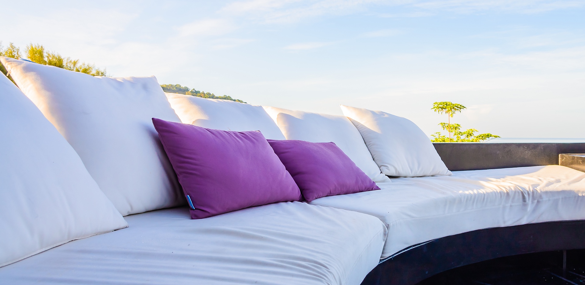 redeem-award-ticket-starlux-airlines